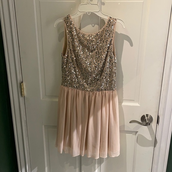 Blush party dress with sequence on top. - Picture 2 of 3